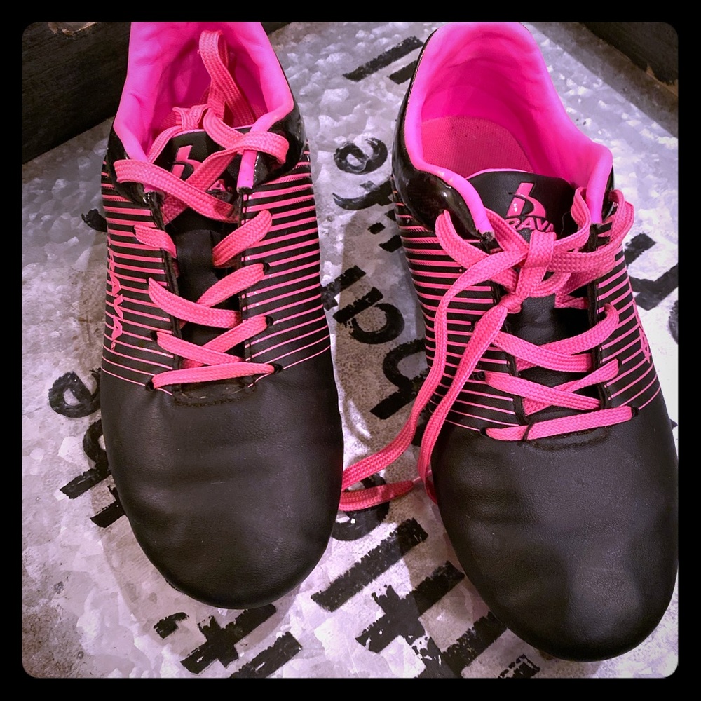 Brava Soccer Shoes